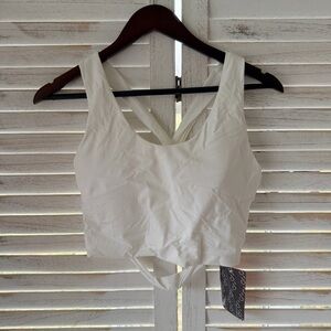 Joyspels | Cross-Back Twist Cropped Crop Top